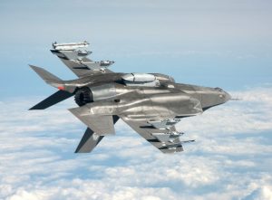 F-35 uçaklar, dünya savunmasının gözbebeği oldu.