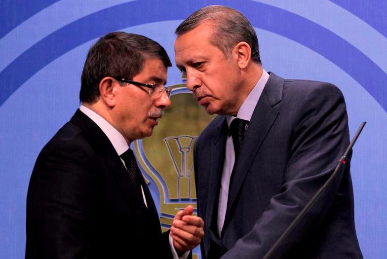 erdoğan ve davutoğlu ikilisi siyasette cumhurbaşkanı ve başbakan olarak yerlerini aldı