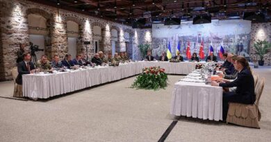 Dünyanın ilgiyle takip ettiği Türkiye-Rusya-Ukrayna Üçlü Toplantısı İstanbul’da yapıldı