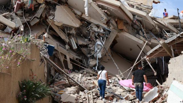 Venezuela’daki büyük depremlerde hayatını kaybedenlerin sayısı 1943’e çıktı Venezuela’daki büyük depremlerde hayatını kaybedenlerin sayısı 1943’e çıktı