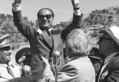 Şehit Başbakan Adnan Menderes ve Türk Demokrasisinin idamı Şehit Başbakan Adnan Menderes ve Türk Demokrasisinin idamı