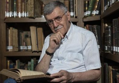 Yazar Ali Haydar Haksal Hakk’ın rahmetine kavuştu Yazar Ali Haydar Haksal Hakk’ın rahmetine kavuştu